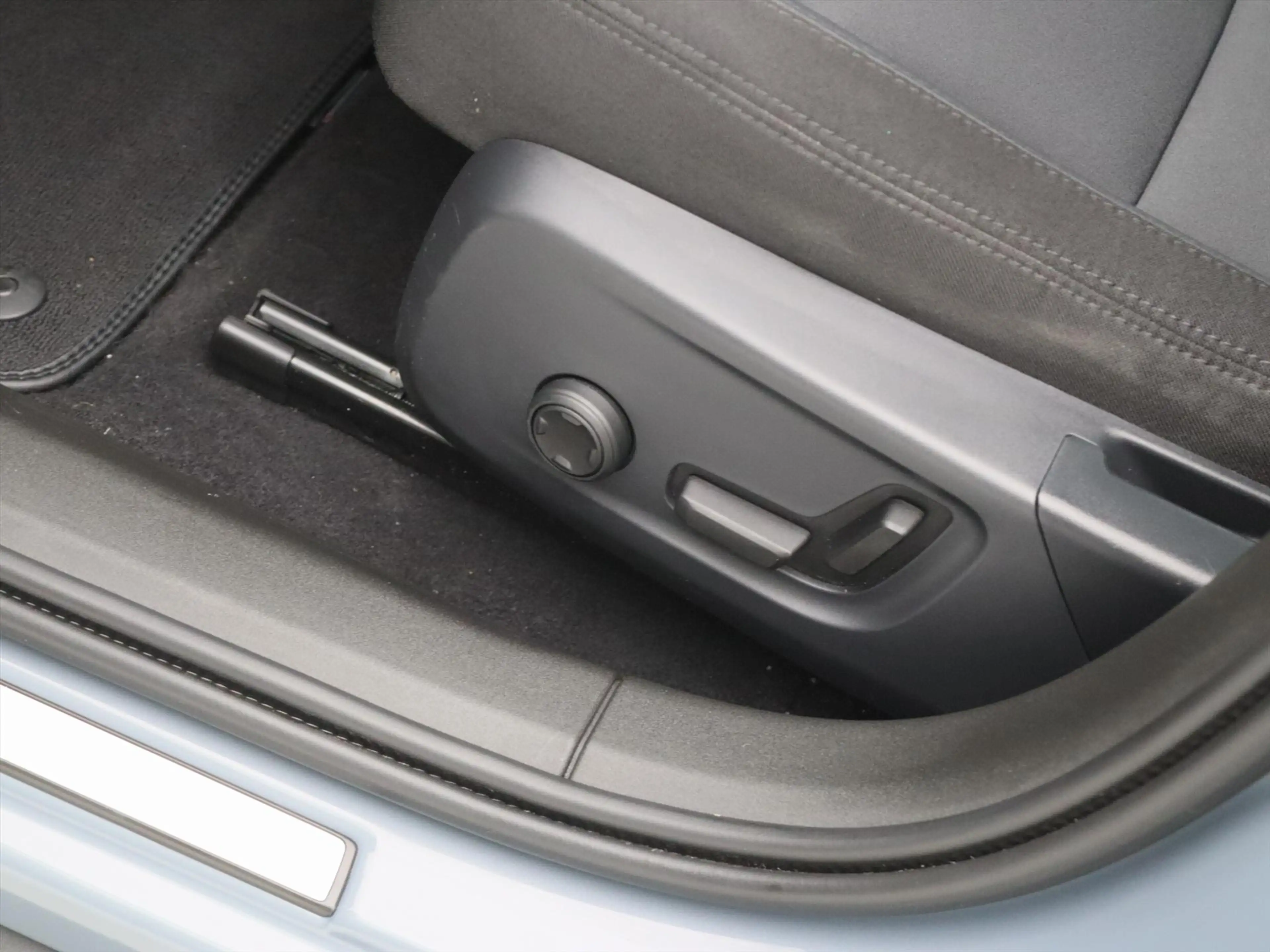 Polestar 2 Long Range Dual Motor 408pk Launch Ed. 90% SoH [ T — photo 17