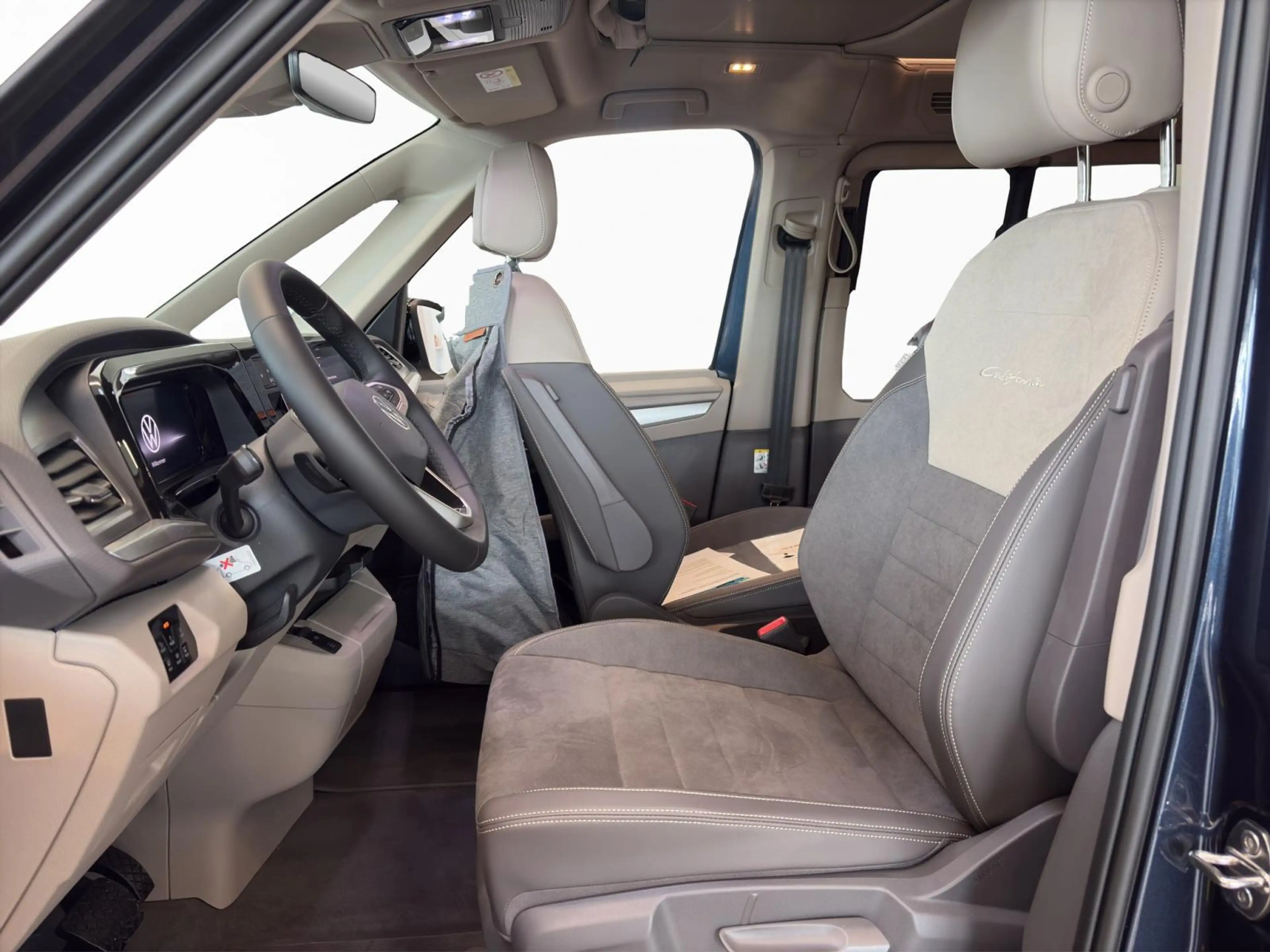 Volkswagen T7 California Ocean — photo 15