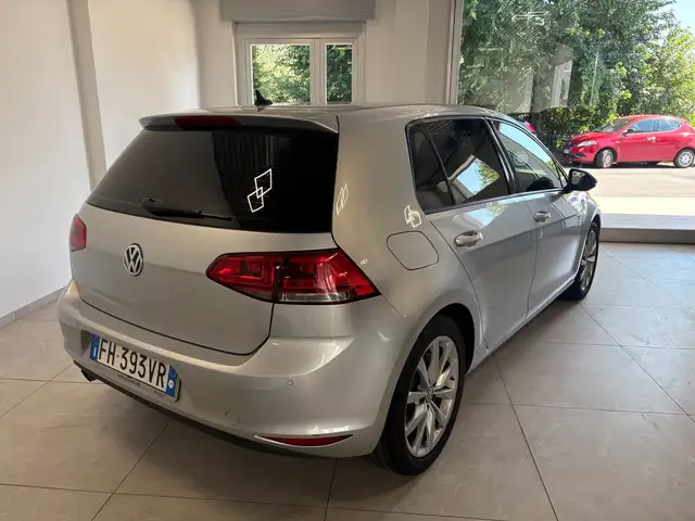 Volkswagen Golf view 5