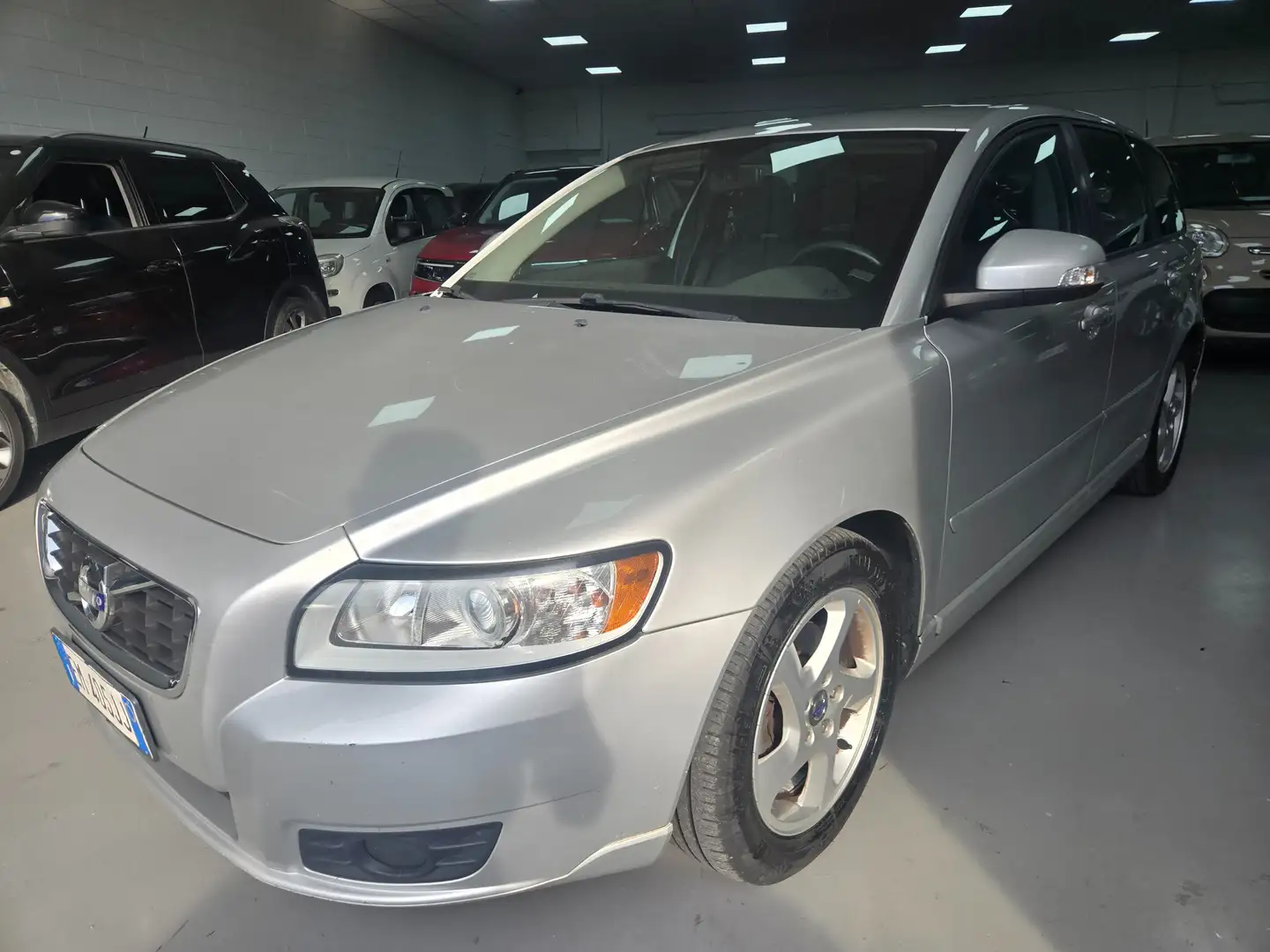 Volvo V50 V50 1.6 d2 Polar 115cv Argento - 1