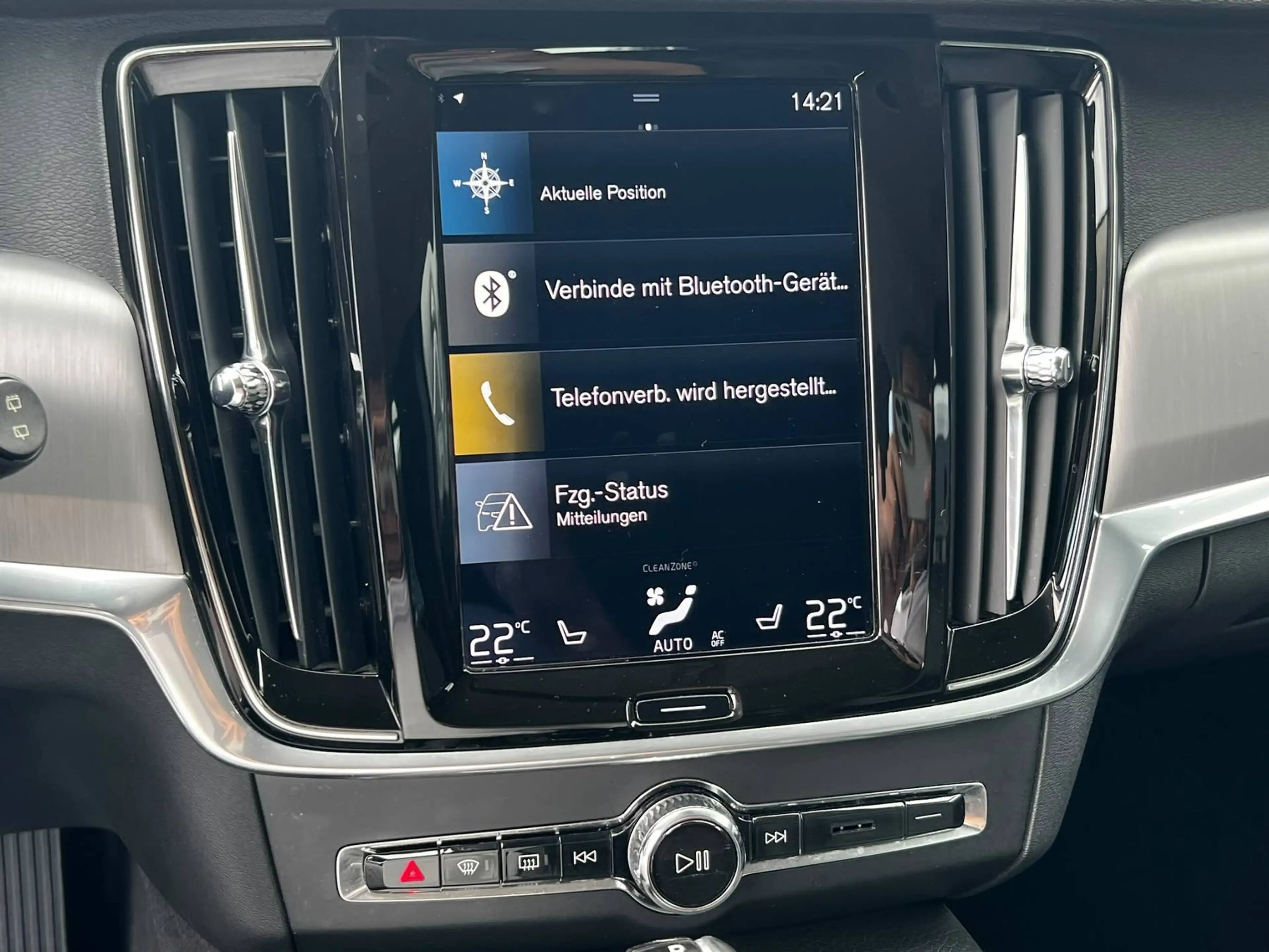 Volvo V90 D3 2.0 Kombi Momentum Pro AHK+NAV+LED+KAM — photo 15