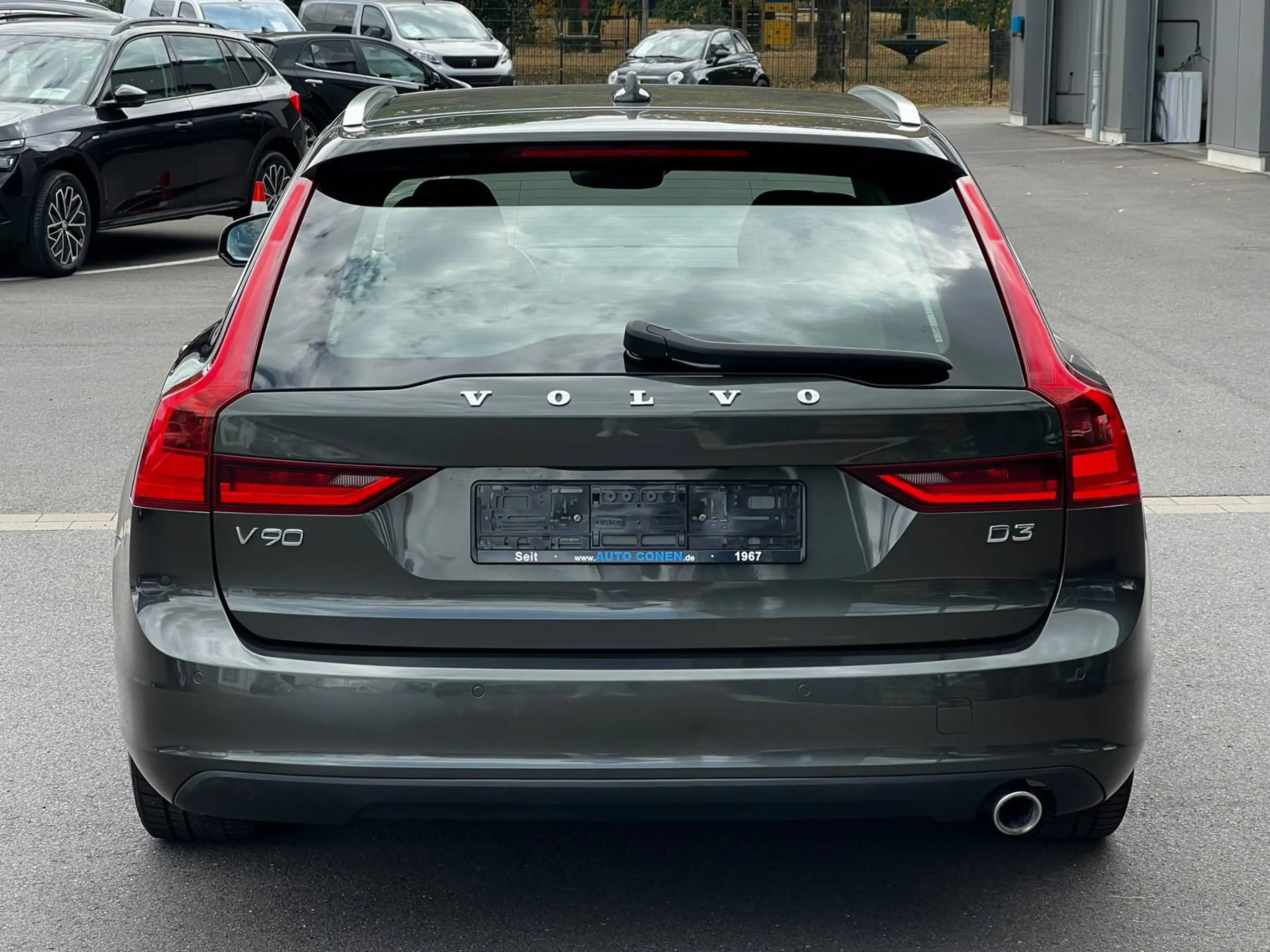 Volvo V90 D3 2.0 Kombi Momentum Pro AHK+NAV+LED+KAM — photo 6