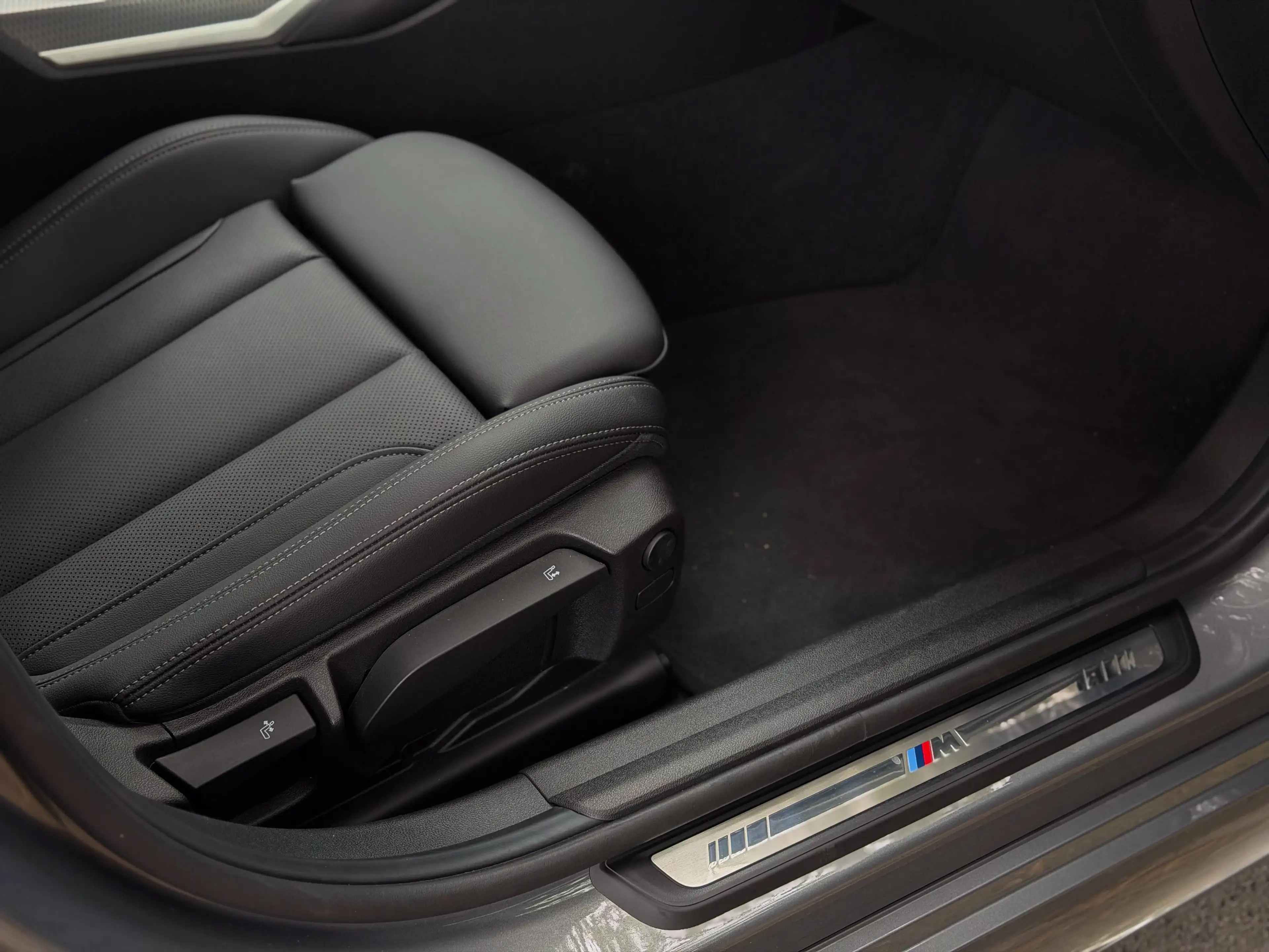 BMW 318 Toit ouvrant - Harman Kardon - Garantie constructeur 02/27 - 318iA — photo 19