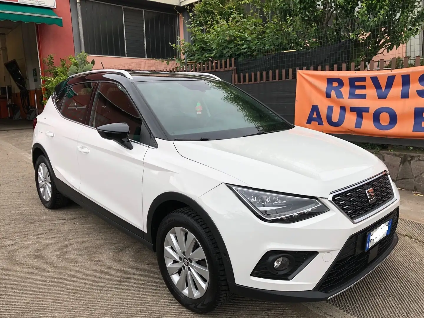SEAT Arona 1.0 EcoTSI 115 CV Style Blanc - 1