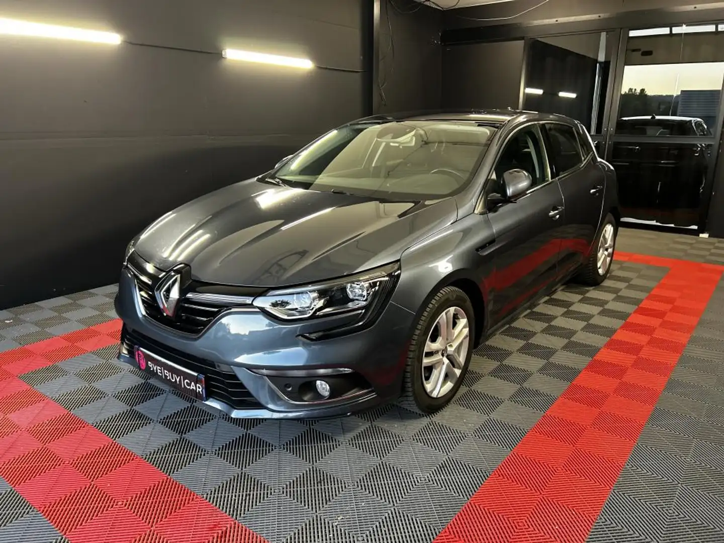 Renault Megane IV 1.5 dCi 110ch BV EDC  Energy Business - Garantie 12 mois Gris - 1