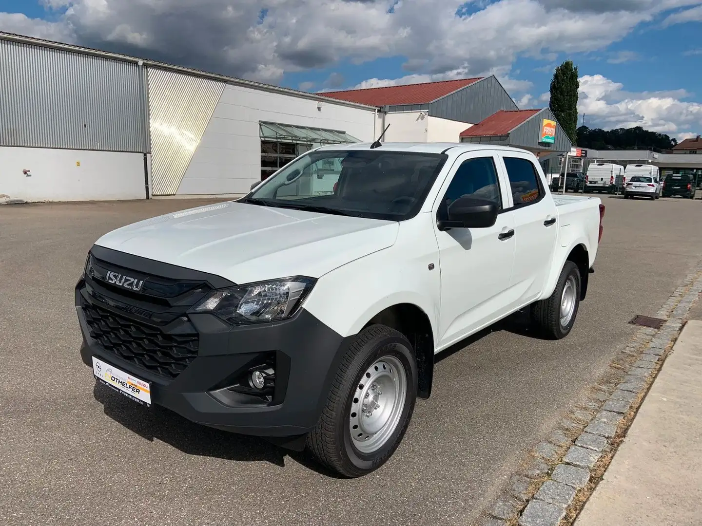 Isuzu D-Max Double Cab 4WD AHK + Beschichtung sofort Alb - 2