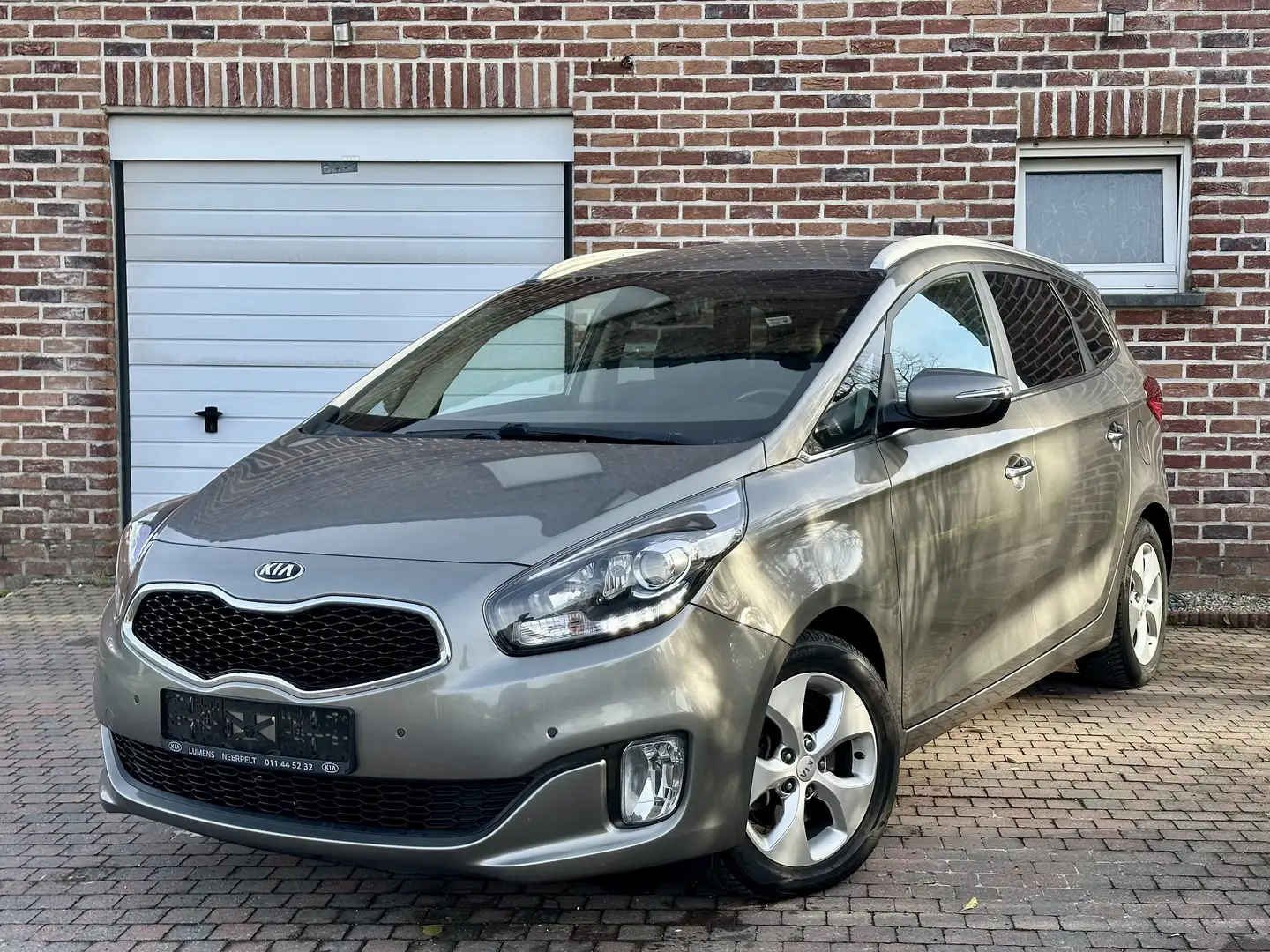 Kia Carens 1.7 CRDI Boite Automatique Bronze - 1