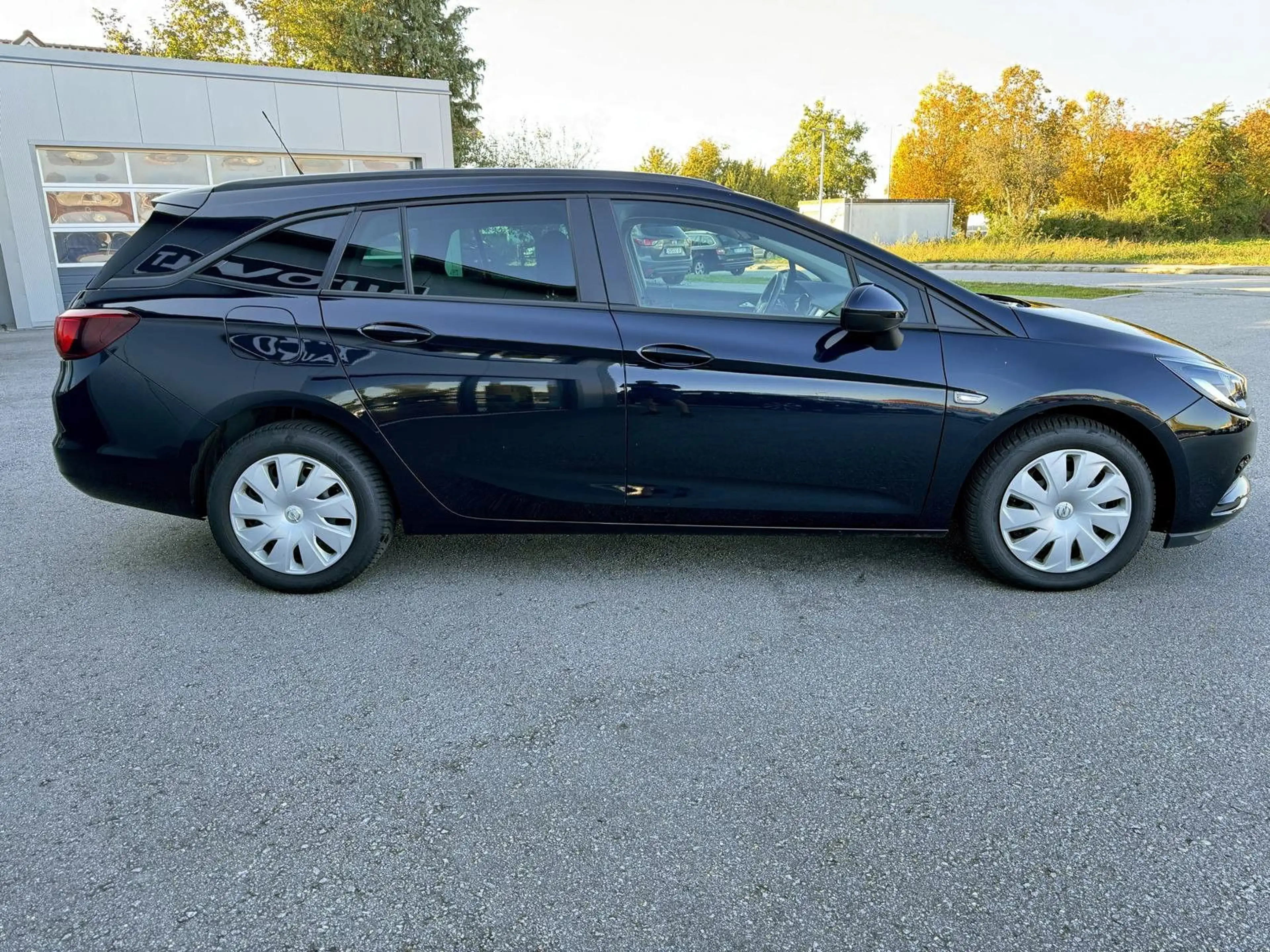 Opel Astra K ST 1.6 CDTi LED AHK CarPlay — photo 6