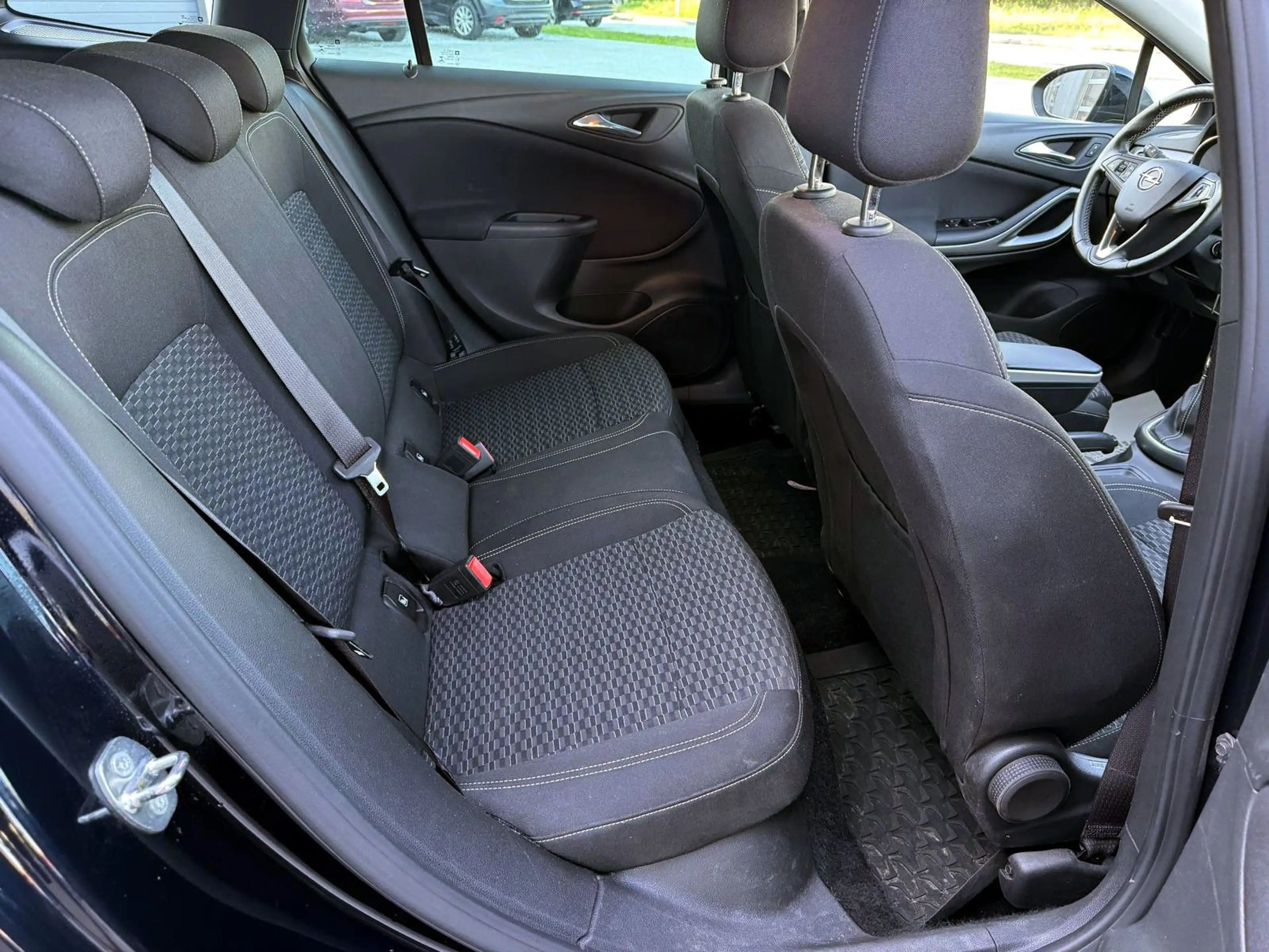 Opel Astra K ST 1.6 CDTi LED AHK CarPlay — photo 11