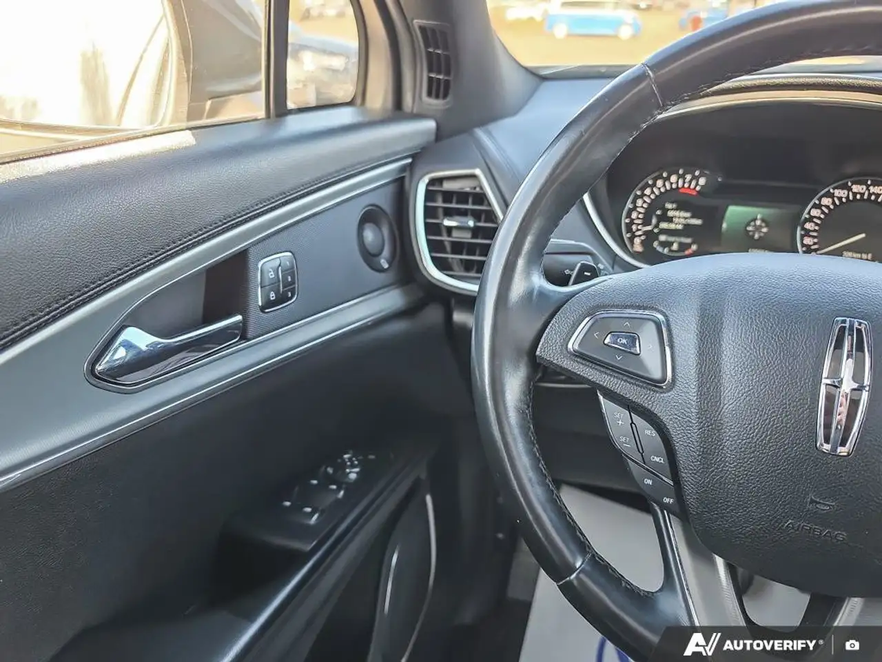 Lincoln MKX снимка Lincoln MKX