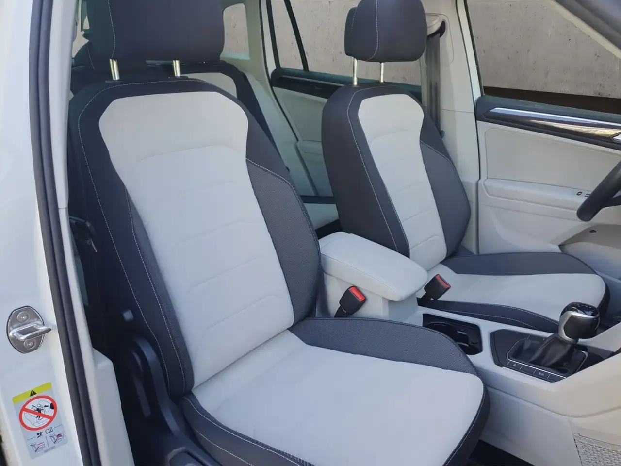 Volkswagen Tiguan 1.5 TSI Elegance OPF Automatik 16