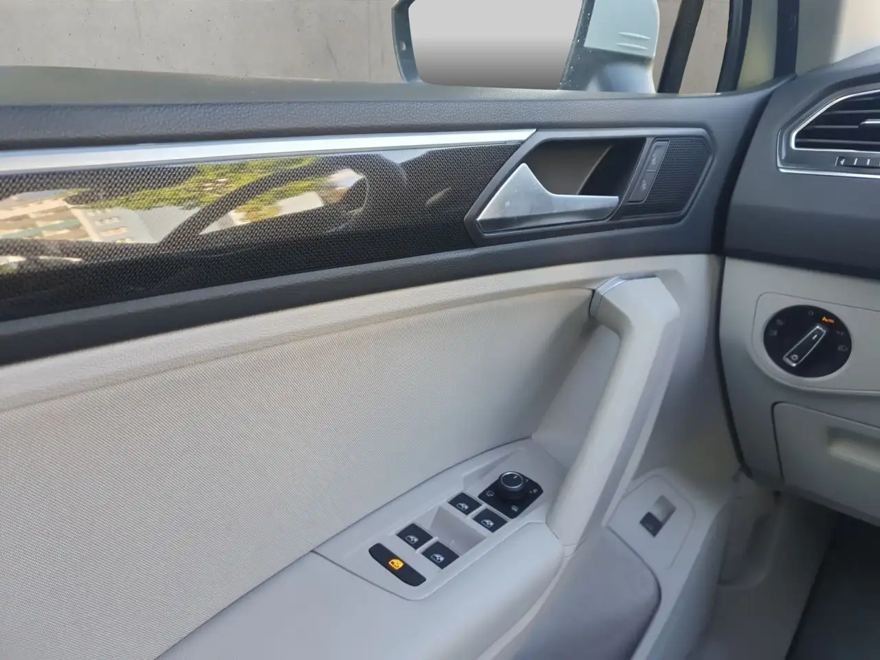 Volkswagen Tiguan 1.5 TSI Elegance OPF Automatik 12