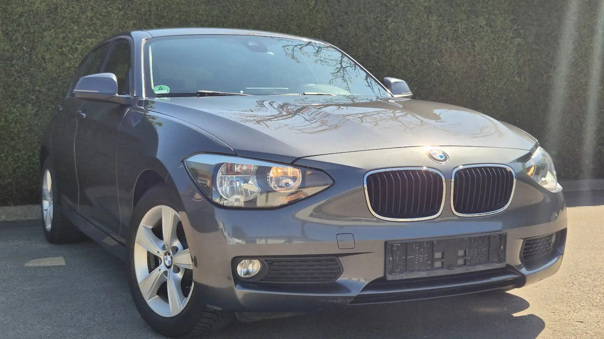 BMW 120 d NAVI/SITZHEIZUNG/KLIMA/ALUFELGEN/MULTI/PDC/ Grau - 1