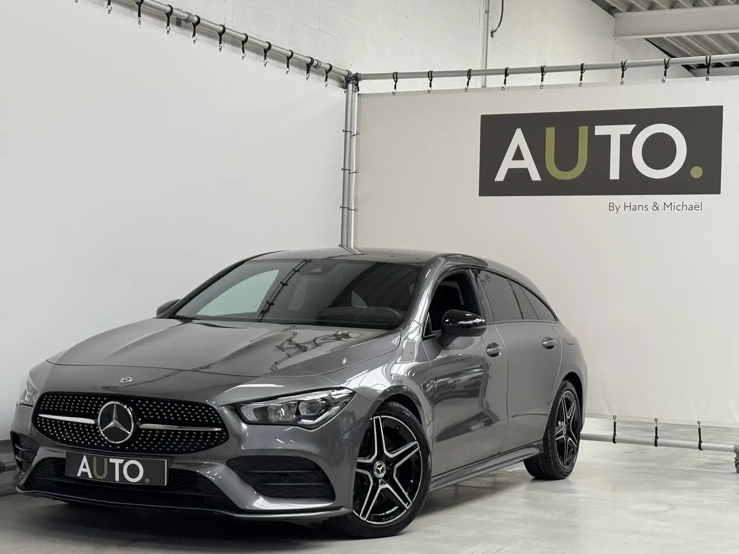 Mercedes-Benz CLA 220 Shooting Brake AMG Pack *NAVI*PDC* Gris - 1