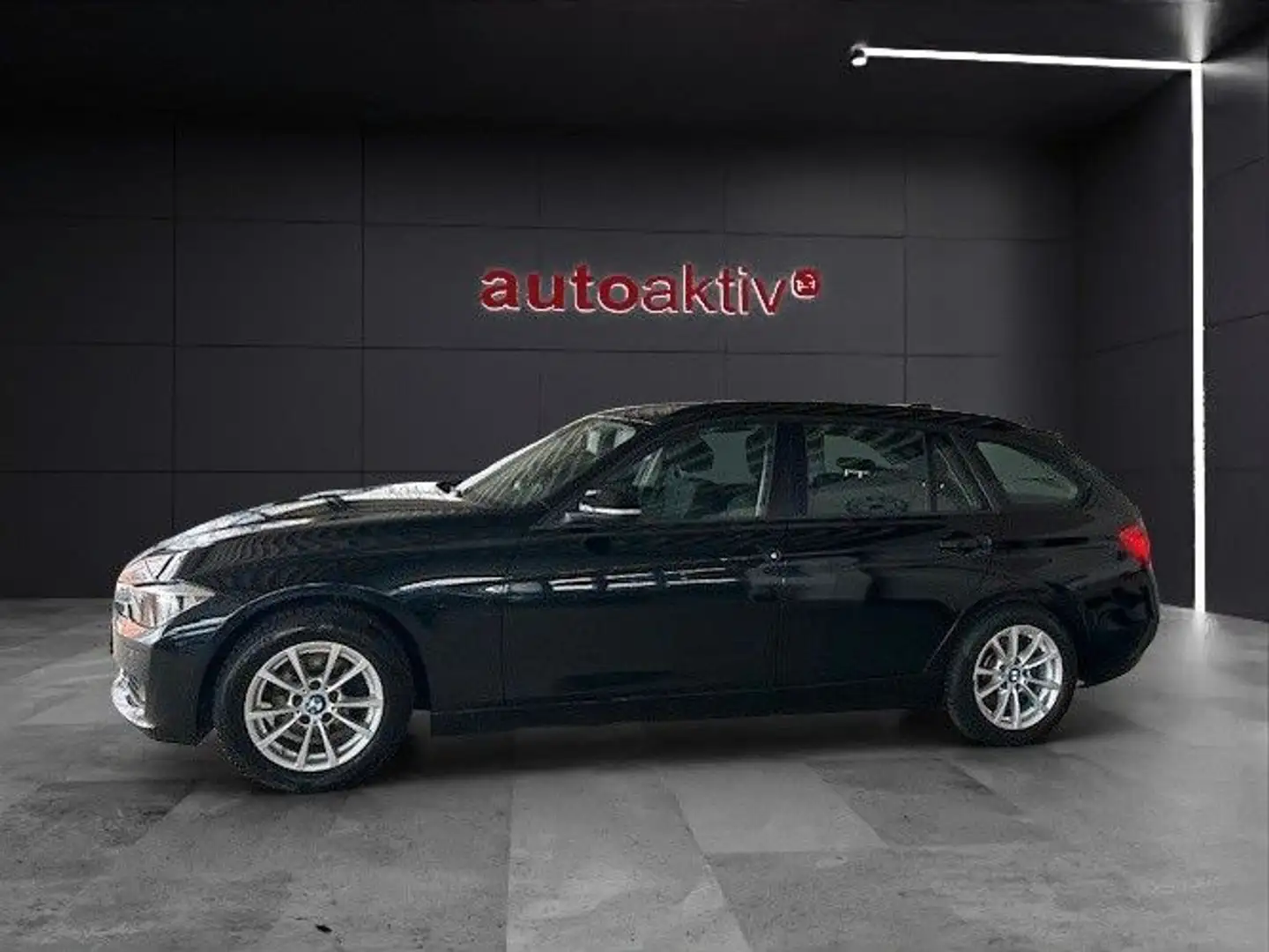 BMW 318 d Touring/Sitz+Lenkrad Hzg/Alu/PDC/Speed Lim Schwarz - 2