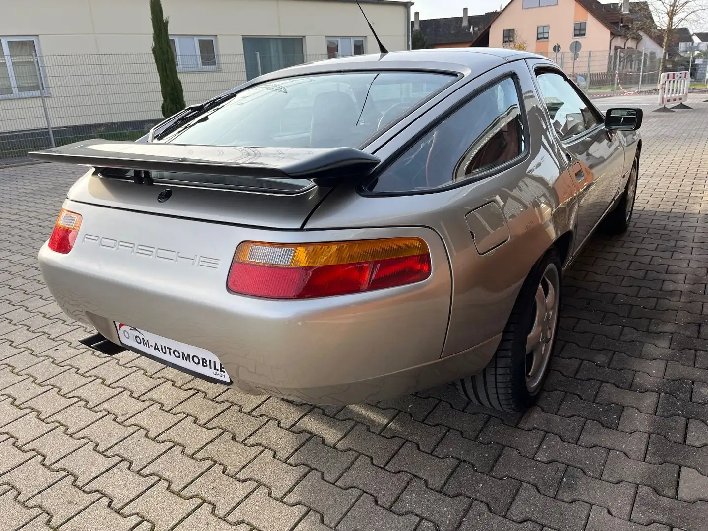 Porsche 928 GT * 2.Hand* Scheckheft *Schalter * manual * Beige - 2