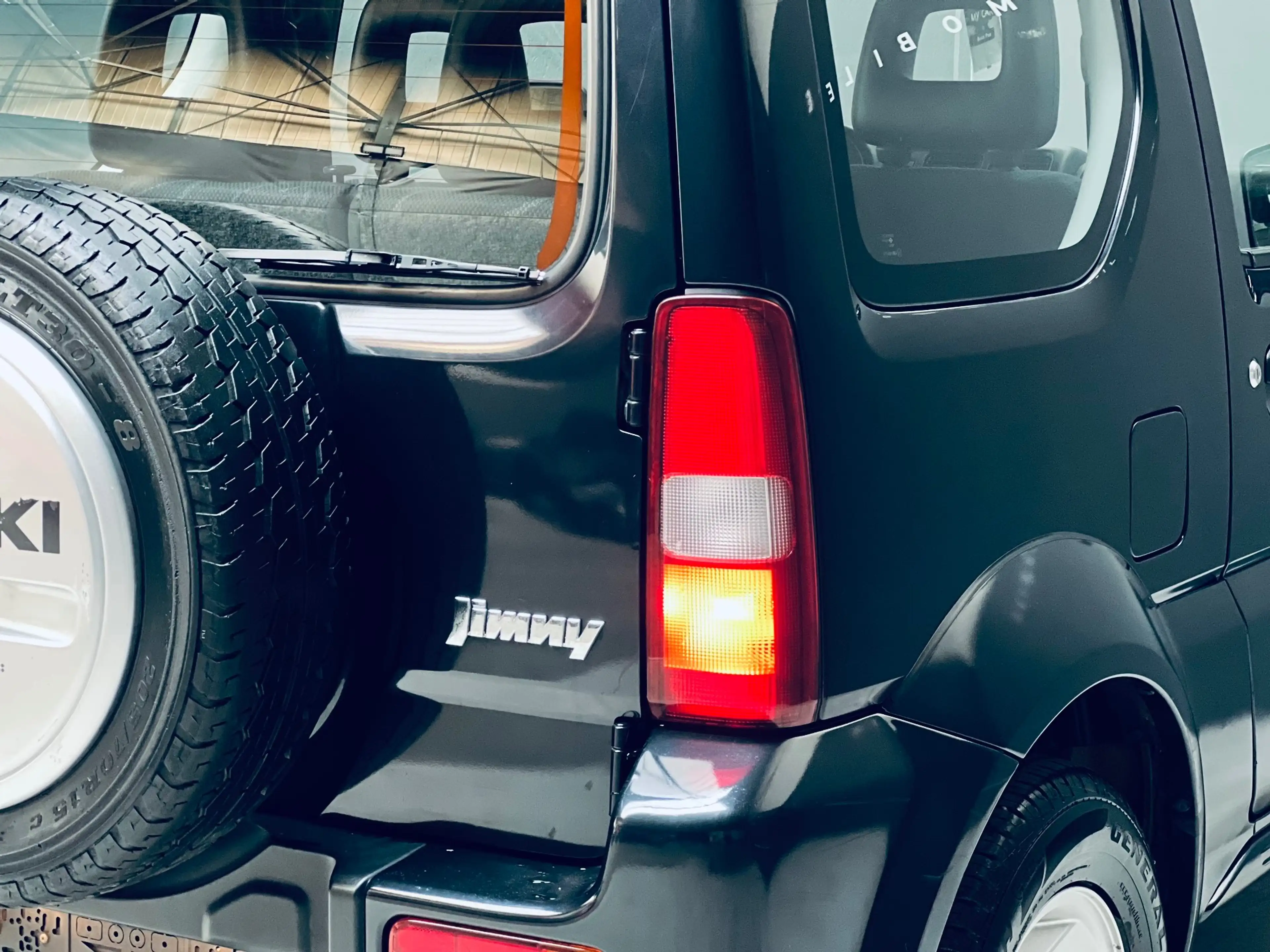 Suzuki Jimny 1.3i **4X4**CLIMATISATION**4 PLACES**GARANTIE** — photo 3