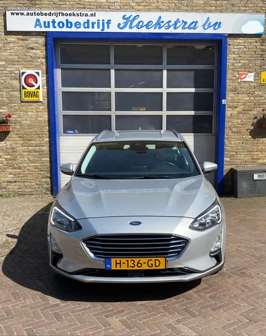 Ford Focus Wagon 1.5 EcoBoost Titanium Business Gris - 2