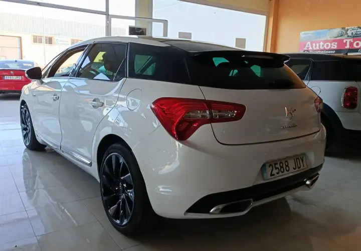 DS DS5 2015, foto 6