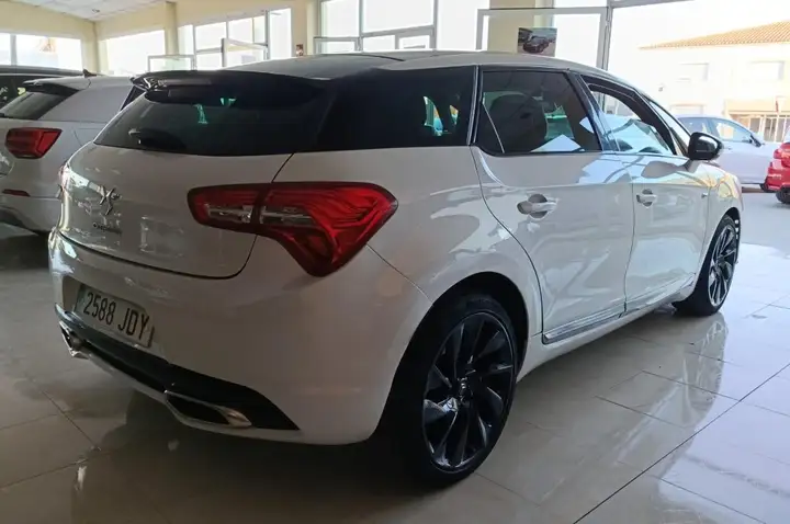 DS DS5 2015, foto 4