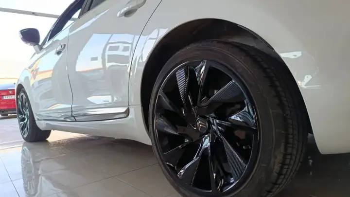 DS DS5 2015, foto 7