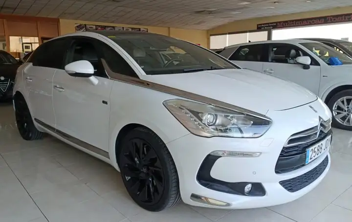 DS DS5 2015