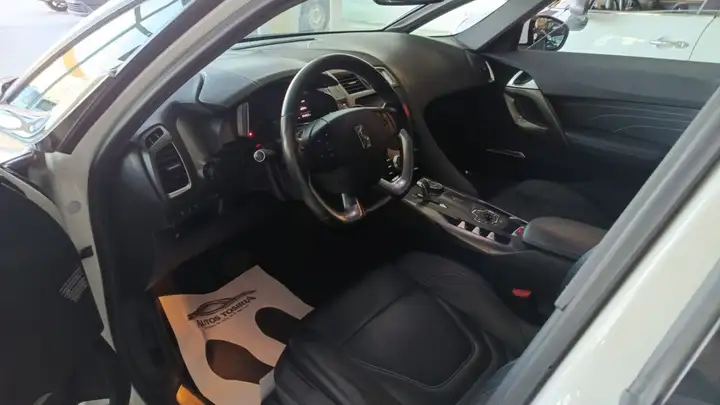 DS DS5 2015, foto 9