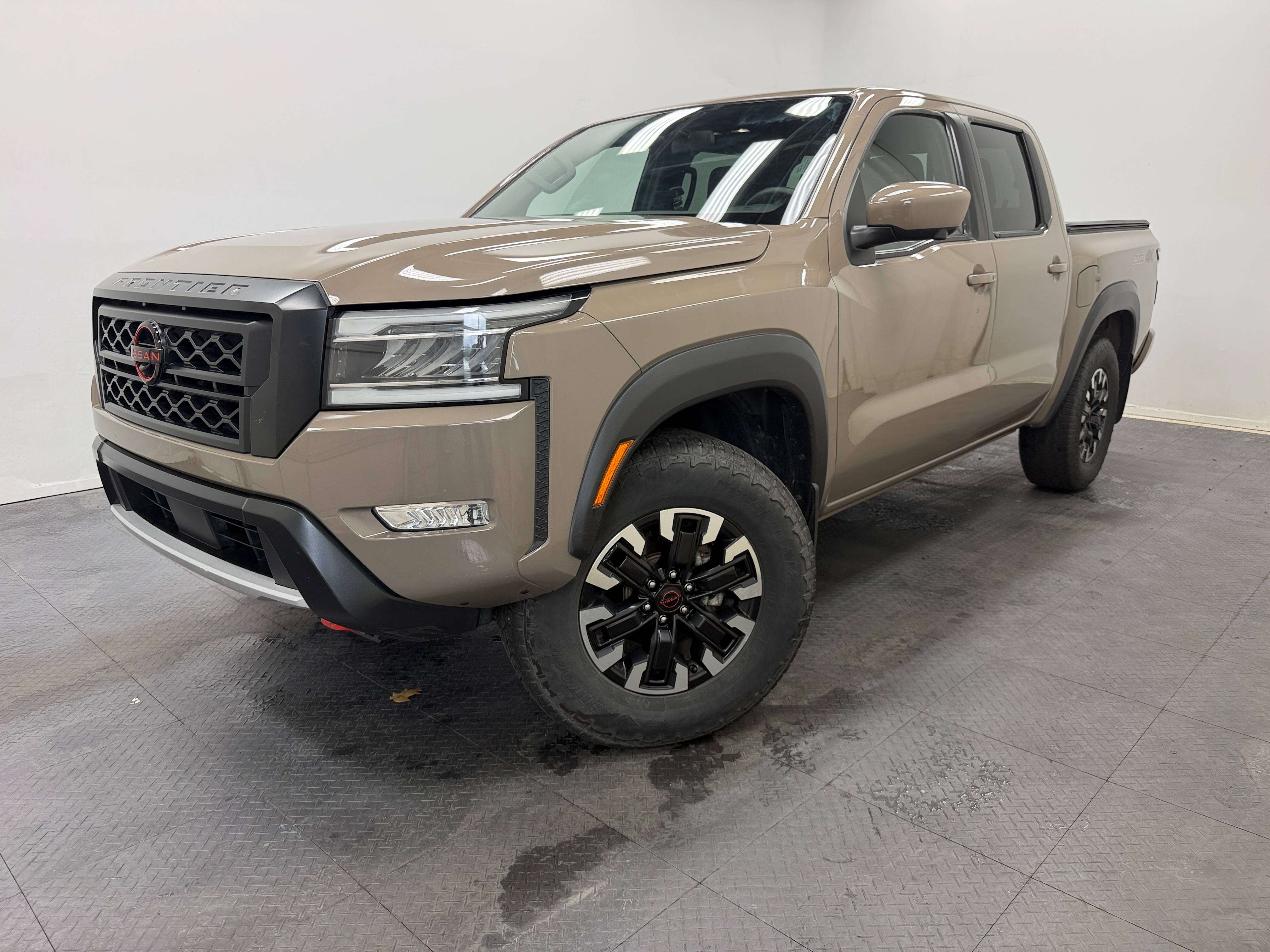 2024 Nissan Frontier PRO-4X, 4WD, 3.8 V6, CREW-CAB, PARK ASSIST