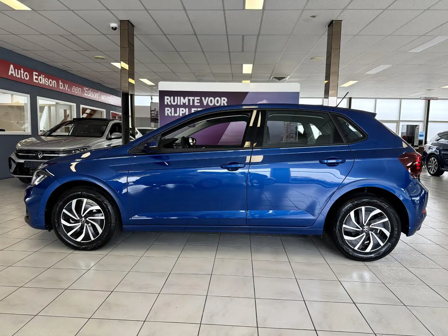 Volkswagen Polo 1.0 TSI Life Edition *CAM*LED*LM15*CLIMA*ST.VERW* Blauw - 2