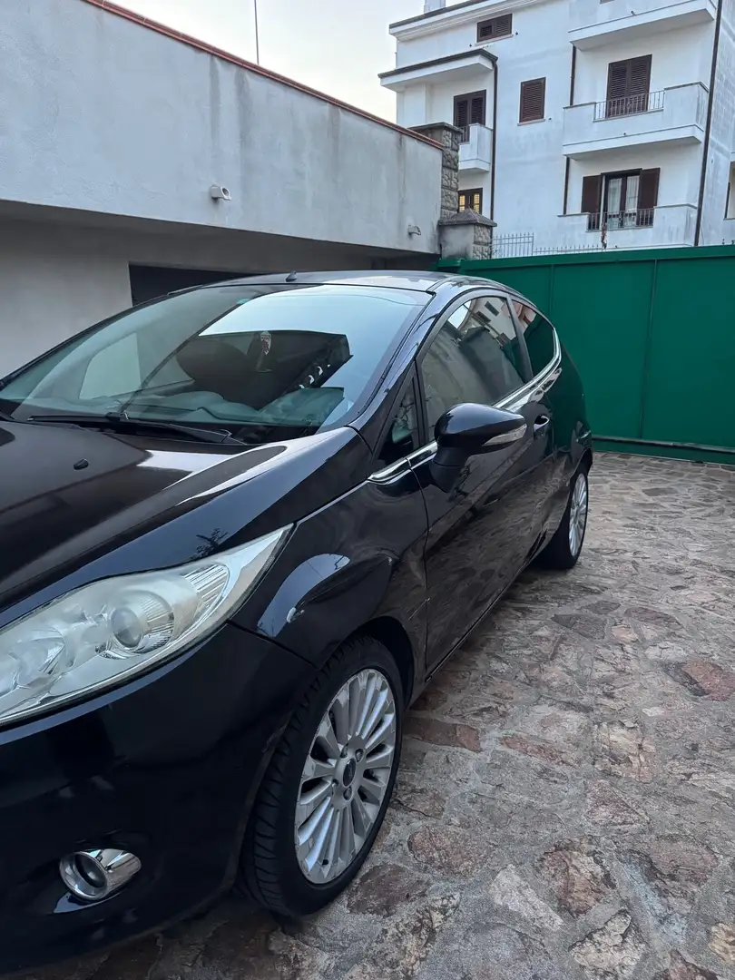 Ford Fiesta 3p 1.4 tdci Titanium NEOPATENTATI - 1