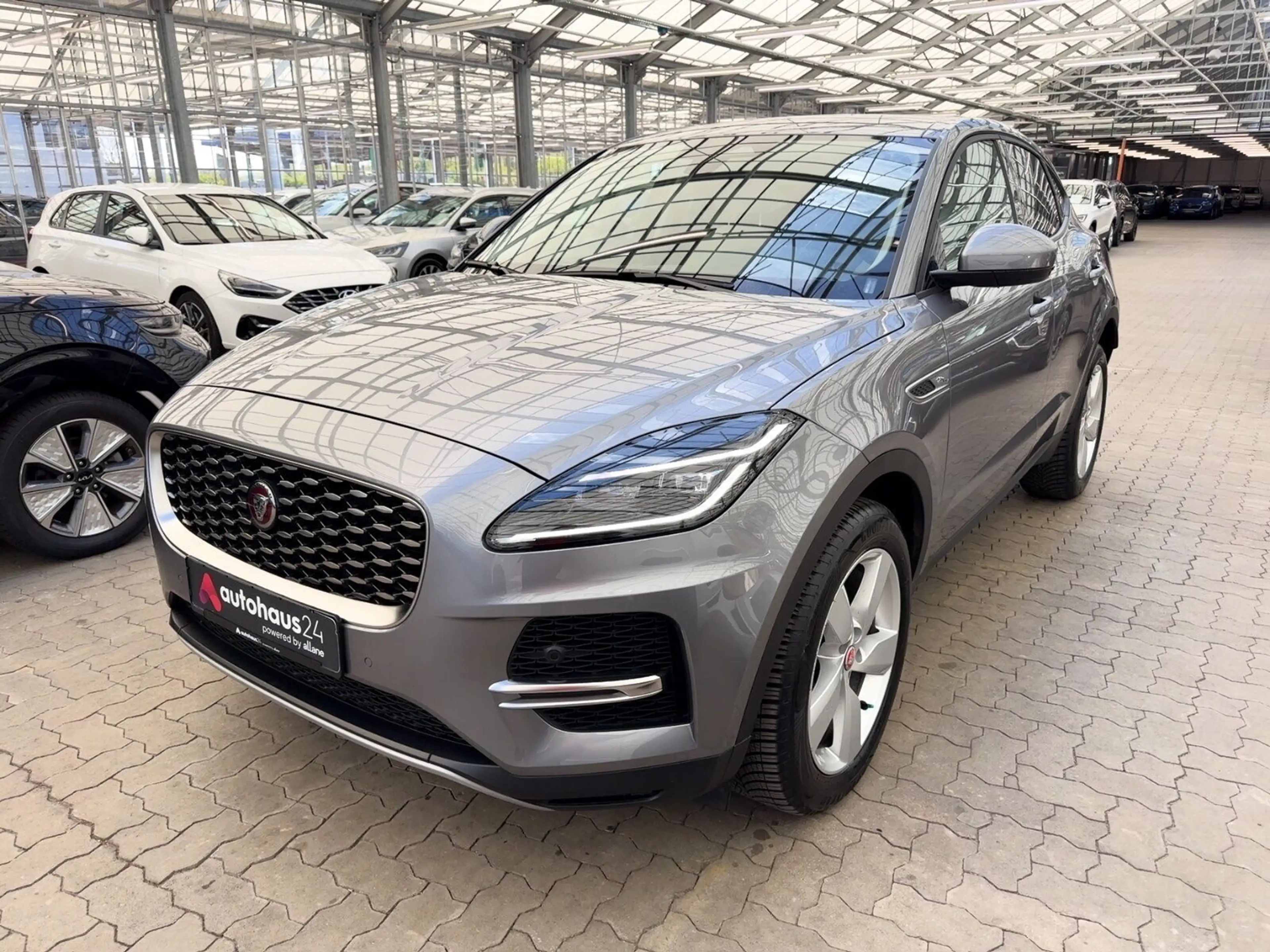 Jaguar E-Pace E-PACE D165 SE AWD  Mild-Hybrid|ACC|LED — photo 3