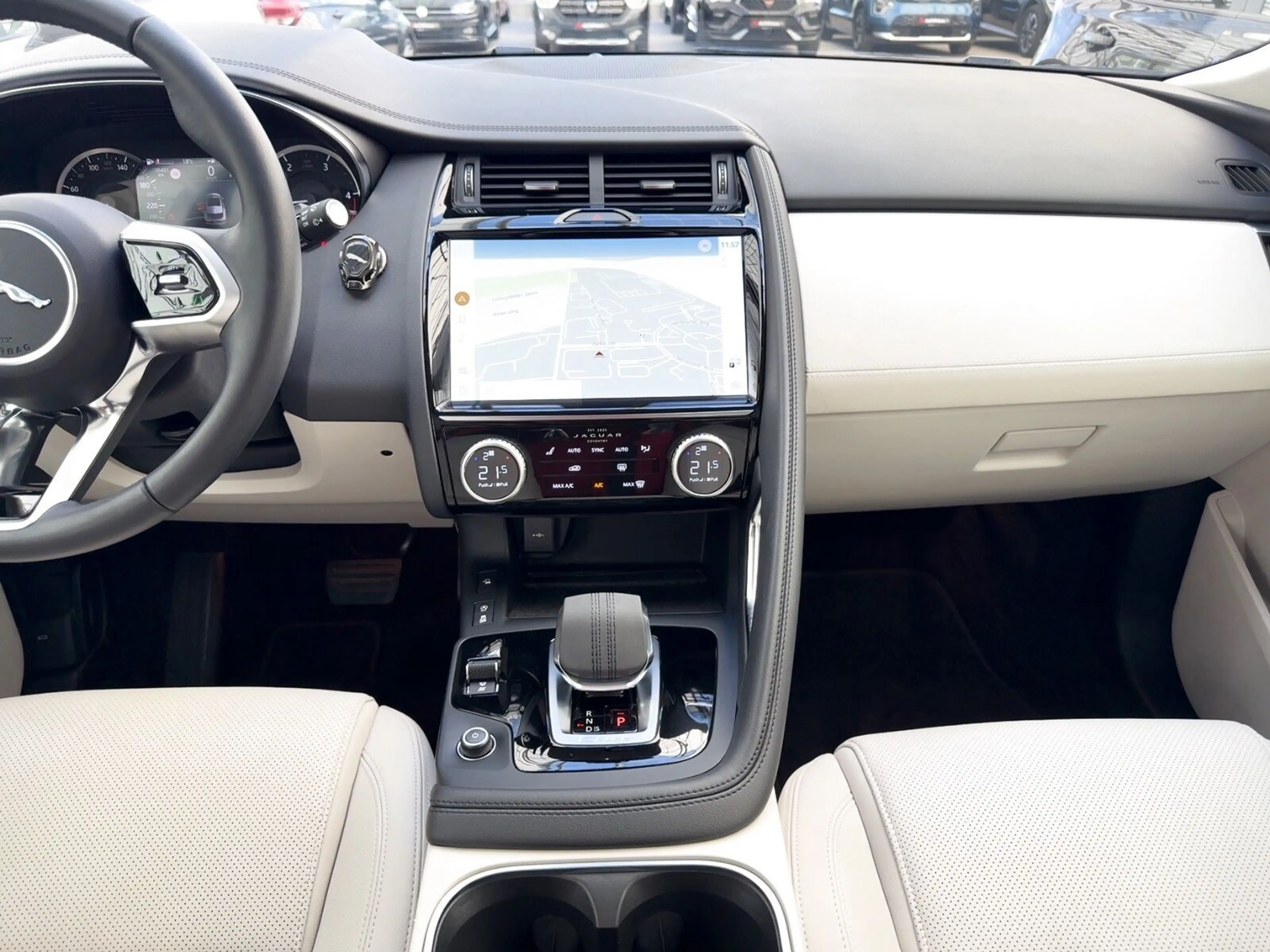 Jaguar E-Pace E-PACE D165 SE AWD  Mild-Hybrid|ACC|LED — photo 11