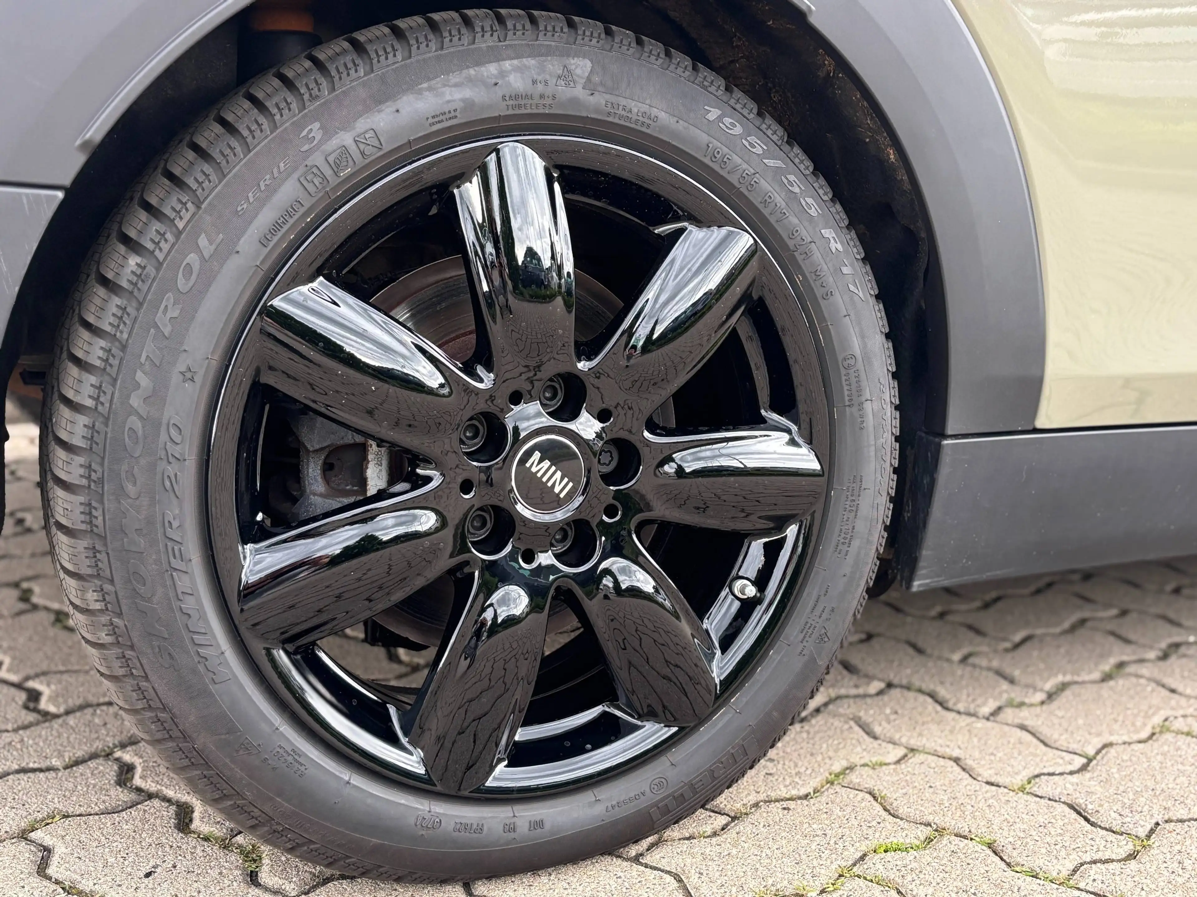 MINI Cooper S Clubman Cooper S All4 — photo 8