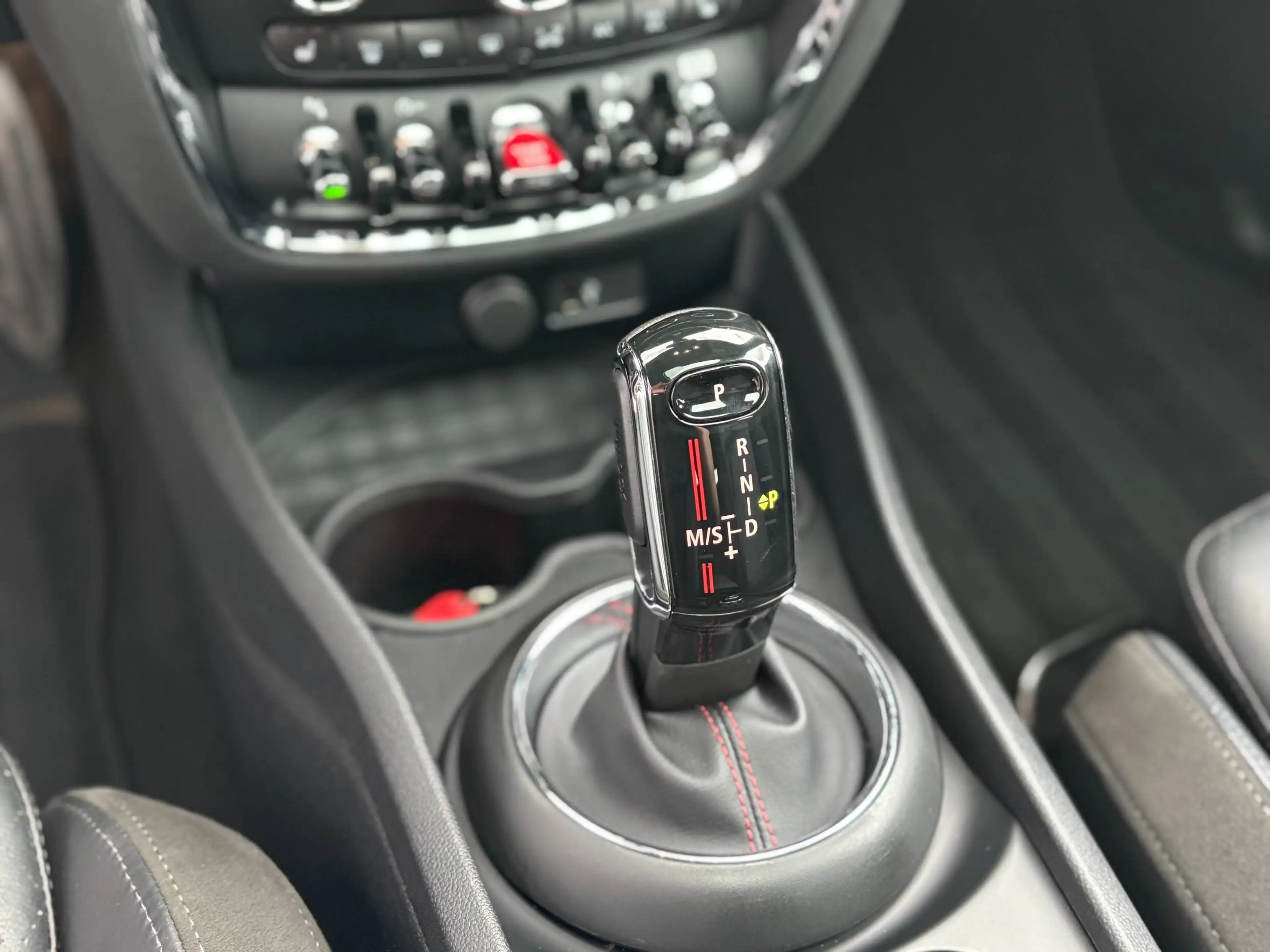 MINI Cooper S Clubman Cooper S All4 — photo 15