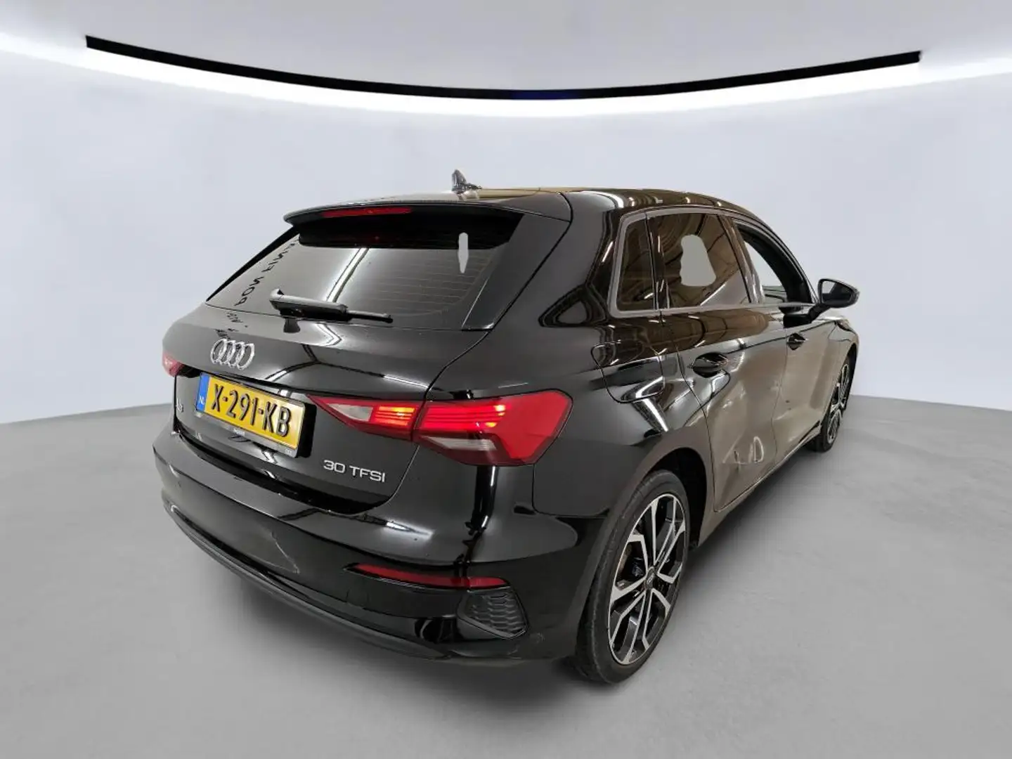 Audi A3 Sportback 30 TFSI Pro Line NL-AUTO | 18 INCH NAVI Noir - 2