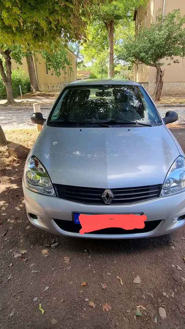 Renault Clio Clio 1.2 16V Campus YAHOO Silber - 2
