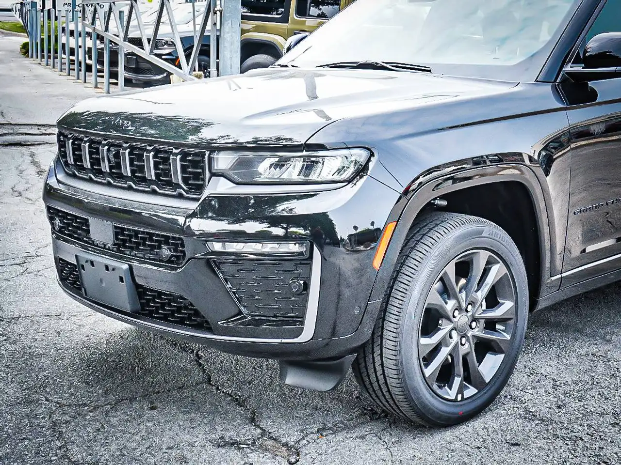 Jeep Grand Cherokee photo Jeep Grand Cherokee