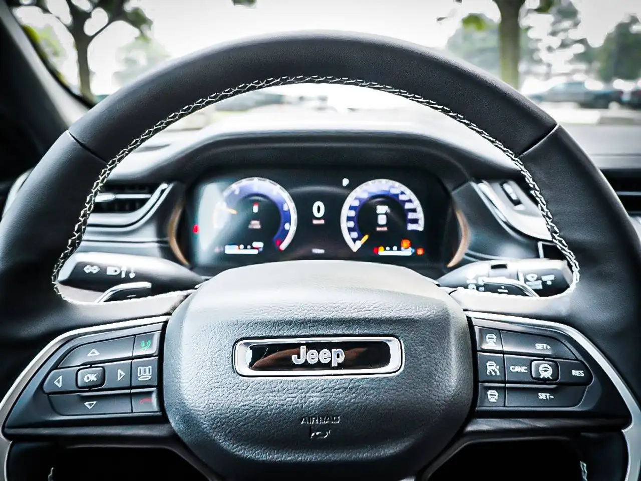 Jeep Grand Cherokee photo Jeep Grand Cherokee