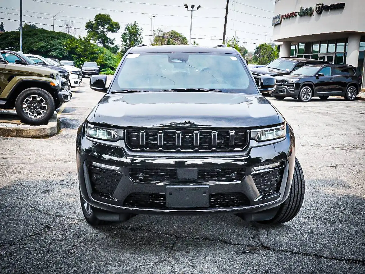 Jeep Grand Cherokee photo Jeep Grand Cherokee
