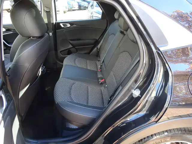 Kia Xceed view 8