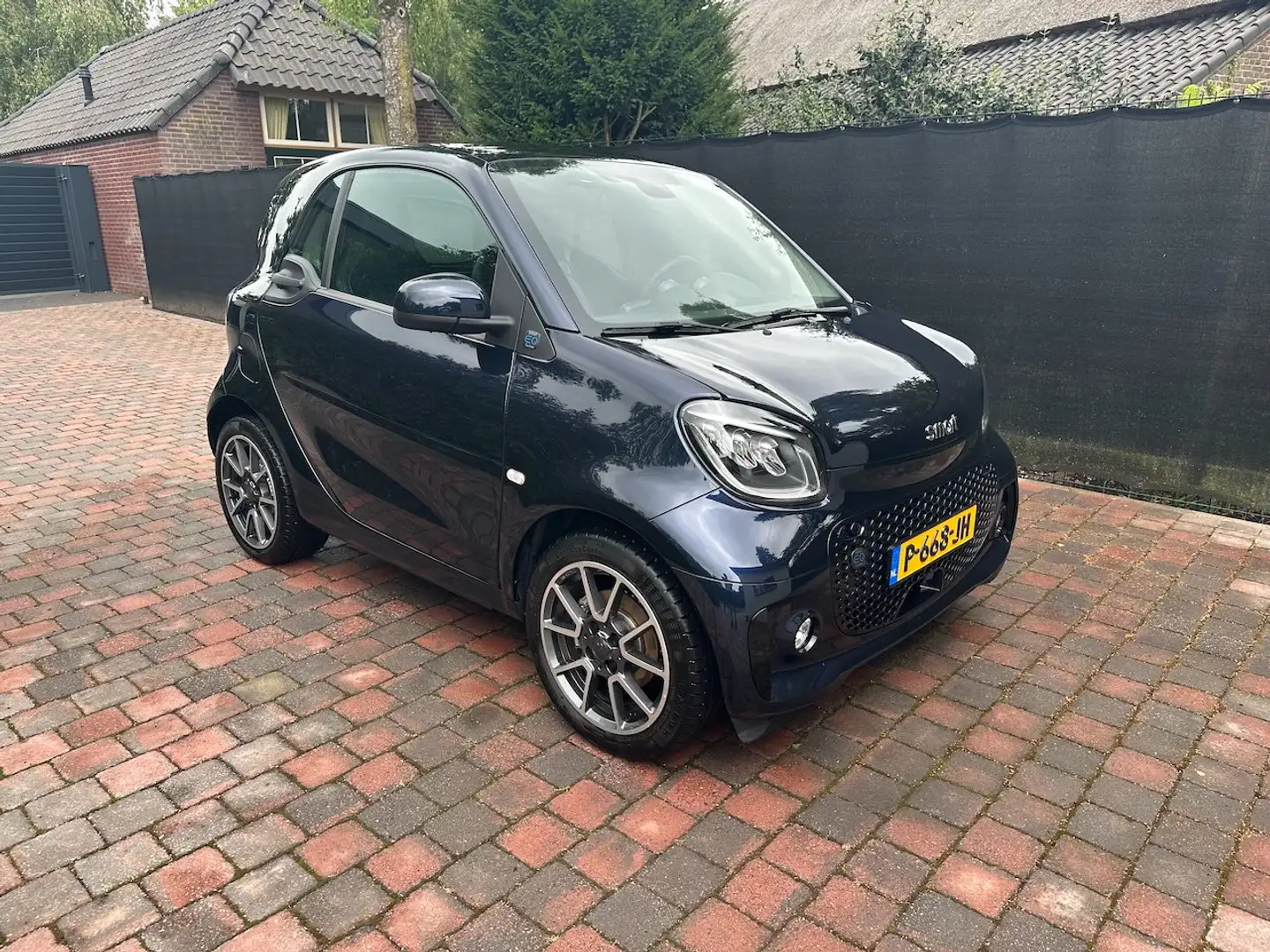 smart forTwo ForTwo EQ Comfort PLUS Brabus Albastru - 2