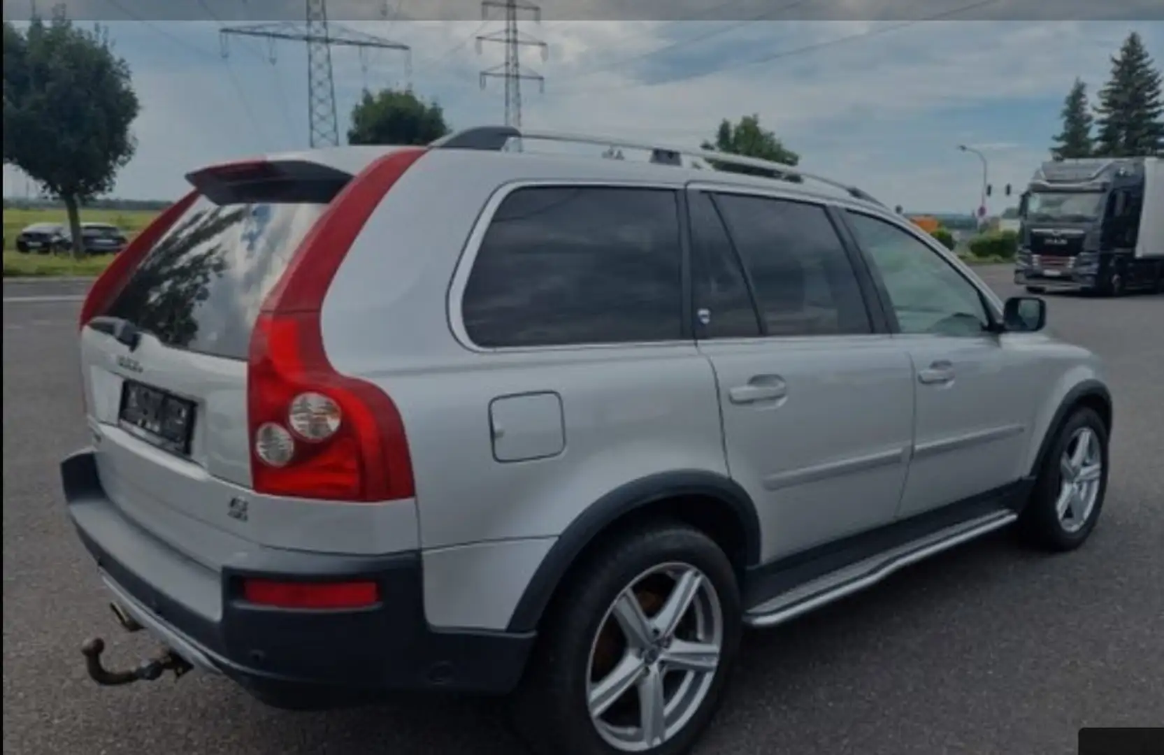 Volvo XC90 - 1