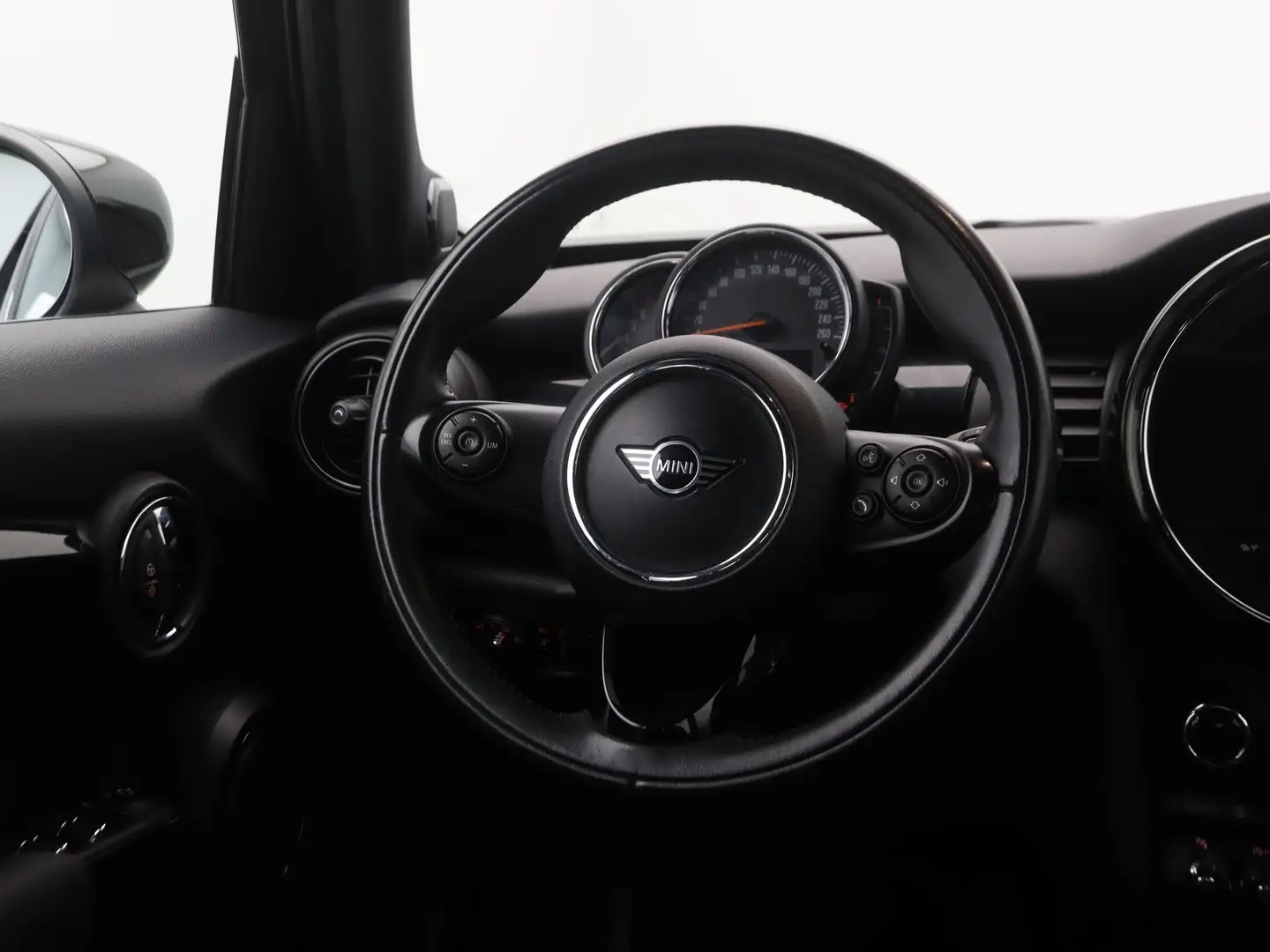 MINI Cooper 5-deurs Pepper Aut. Blauw - 2