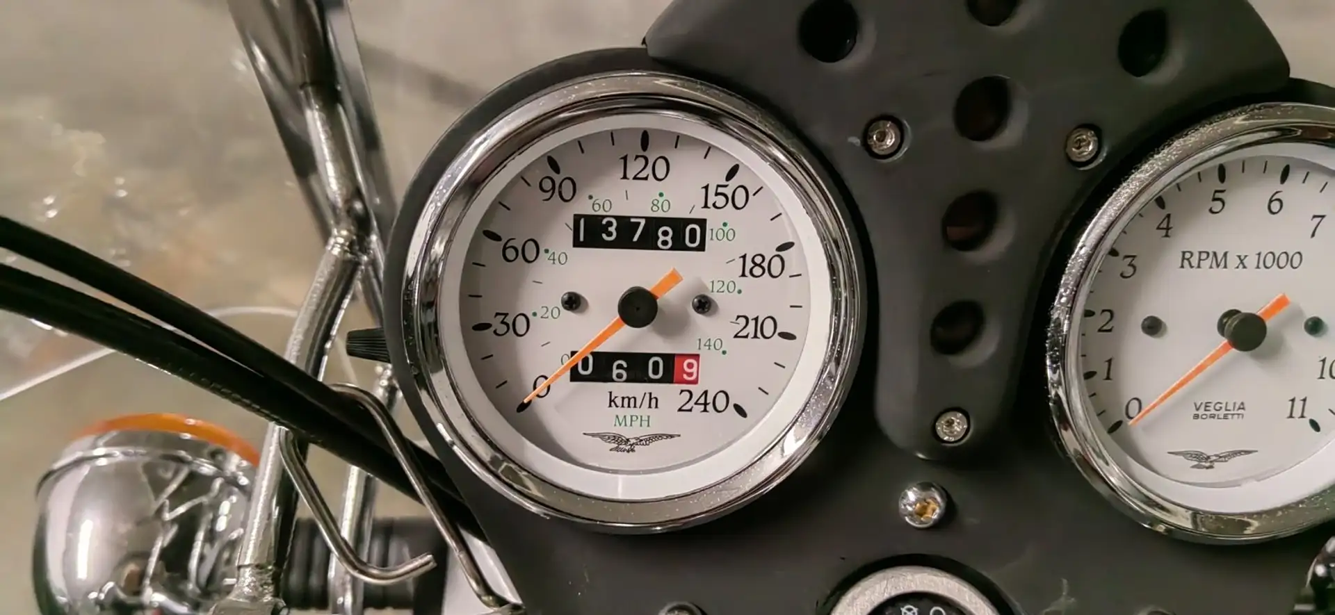 Moto Guzzi California 1100 75° Anniversario Nero - 2