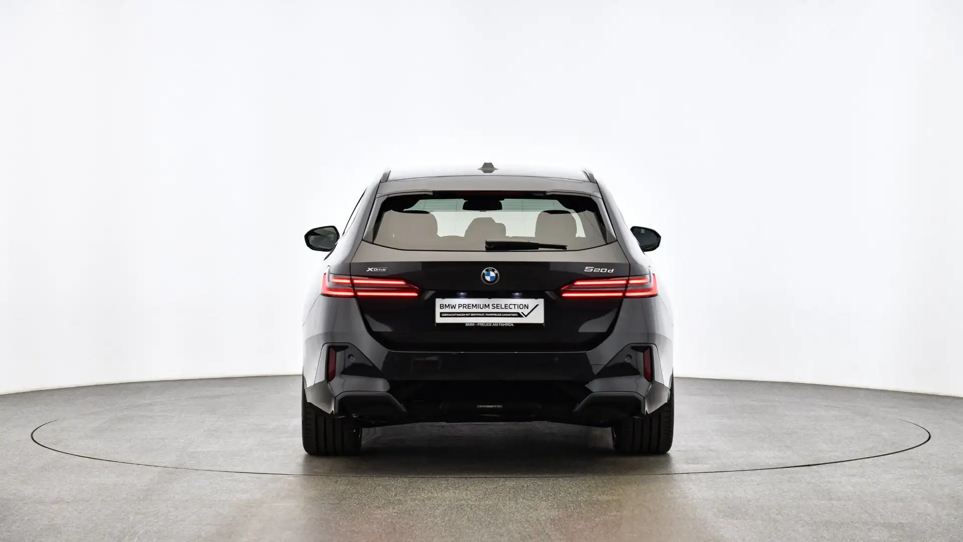 BMW 520 d xDrive *M-Paket/AHK/Paket Care/360°/H&K-Sound/Sitzlüftung* Grau - 2