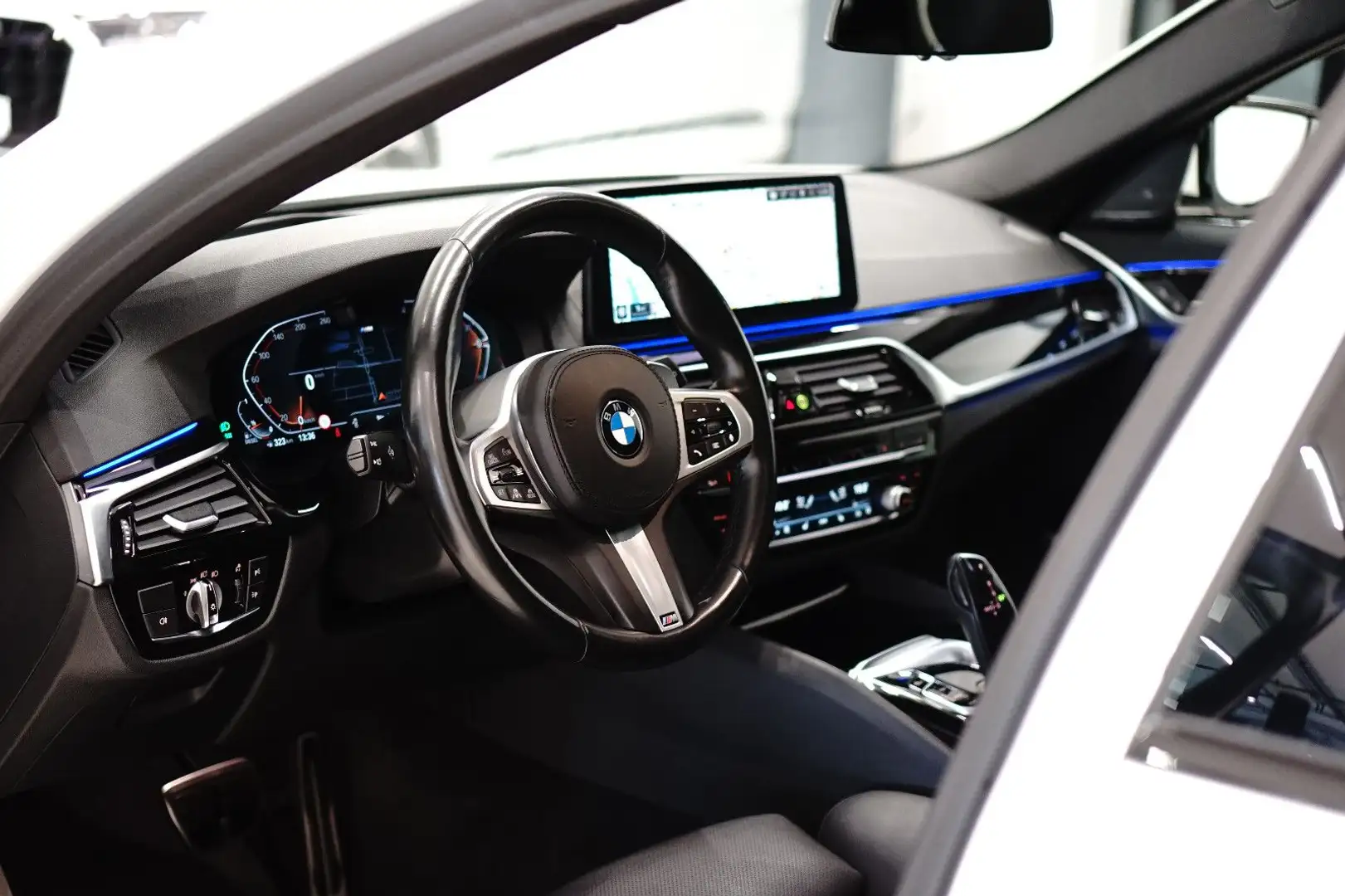 BMW 530 d|M-PAKET|HUD|H&K|KAMERA|PANO.|COCKPIT|LASER| Blanc - 2