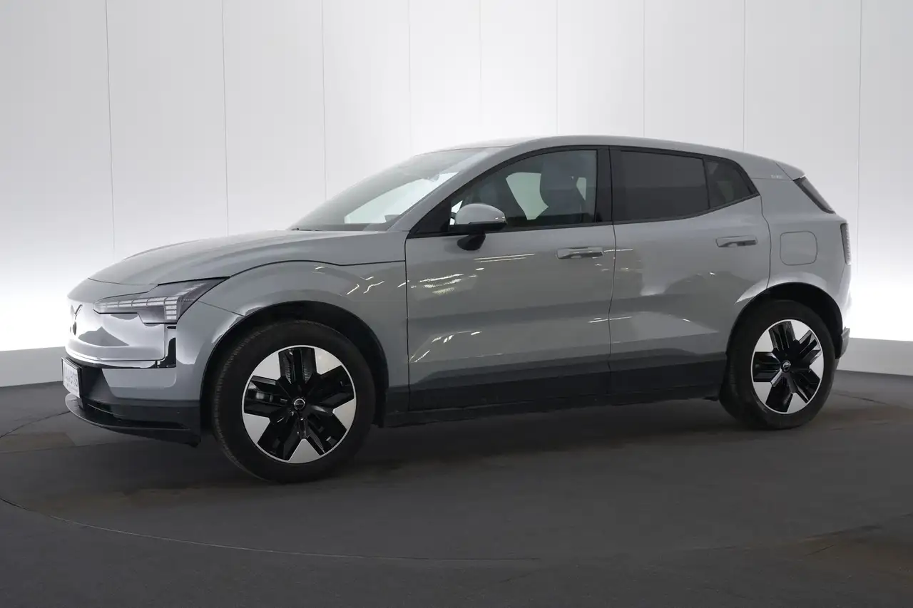 Volvo EX30 69 kWh Single Motor Ext. Range Core LED GPS CAM BL, миниатюра 12