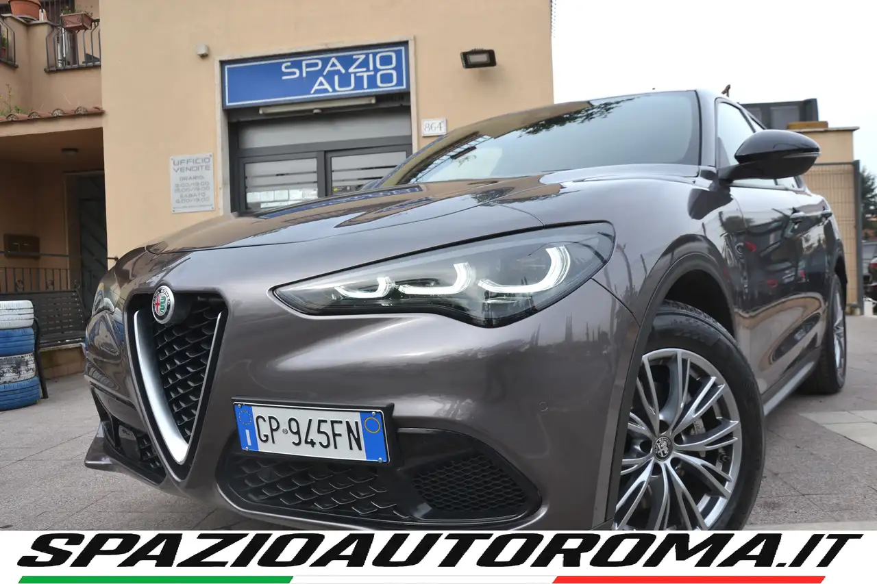 Alfa Romeo Stelvio 2023 — фото 18