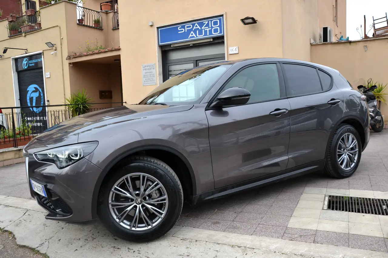 Alfa Romeo Stelvio 2023 — фото 20