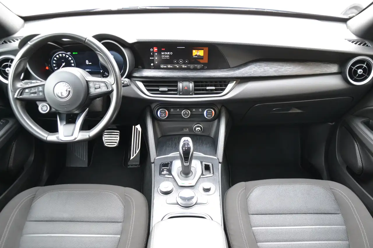 Alfa Romeo Stelvio 2023 — фото 7